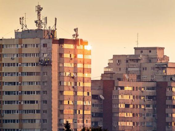 Se îngroaşă gluma. În august şi septembrie cădere de 30 la suta a vânzărilor de locuinţe în toată ţara. În Bucureşti vânzările s-au înjumătăţit luna trecută