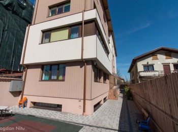 de inchiriat bloc 8 camere #29260 - BLISS Imobiliare