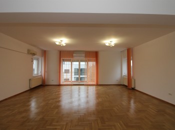 de inchiriat apartament 3 camere #79453 - BLISS Imobiliare