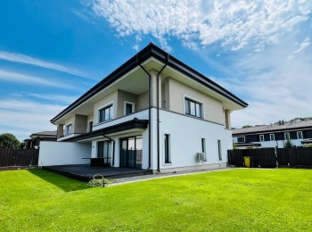 for rent 6 bedroom villa #118376 - BLISS Imobiliare