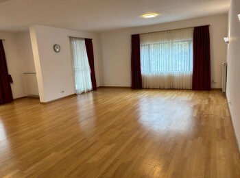 de inchiriat apartament 4 camere #3646 - BLISS Imobiliare